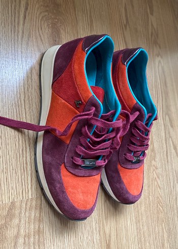 Kadın Kırmızı Süet Spor Ayakkabı - Görsel 3