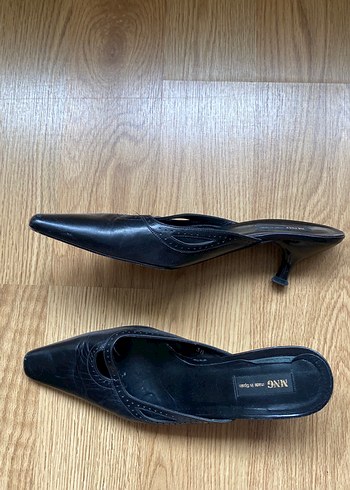 Siyah Deri Stiletto Topuklu Kadın Terlik - Görsel 2