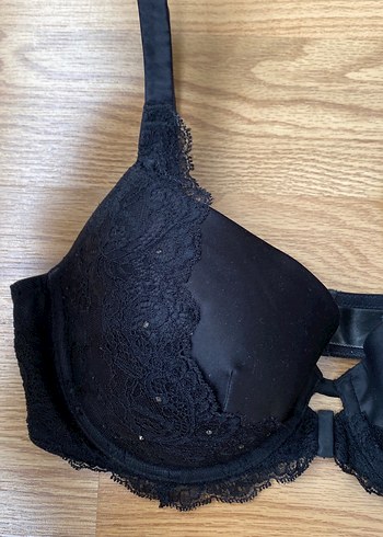 Siyah Gotik Dantel Detaylı Sütyen - Görsel 4