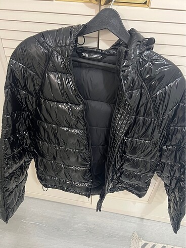 Zara mont