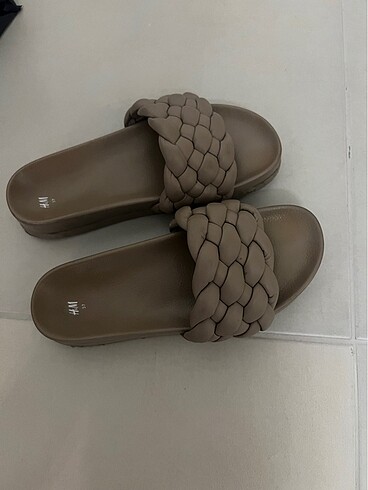 H&M terlik