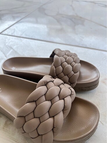 37 Beden camel Renk H&m terlik
