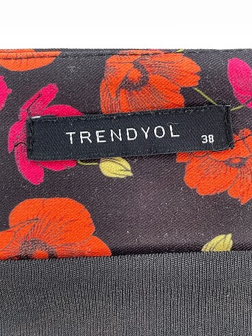 38 Beden çeşitli Renk Trendyol & Milla Midi Etek %70 İndirimli.