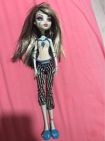 MONSTER HİGH OYUNCAK BEBEĞİ FRANKİE