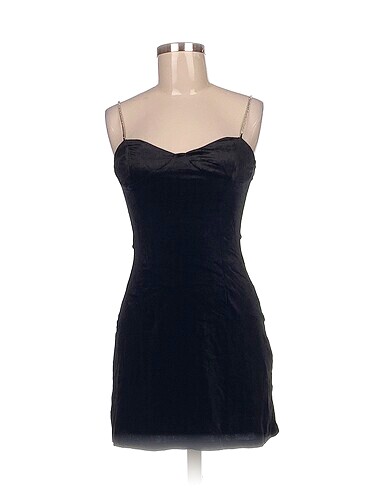H&M Mini Elbise %70 İndirimli.