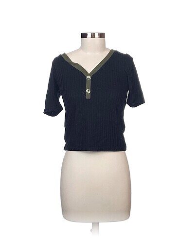 Mudo T-shirt %70 İndirimli.