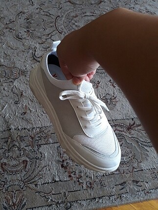 38 Beden beyaz Renk Beyaz yanlari acik gri spor ayakkabi
