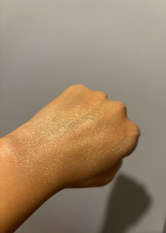 Golden rose makyaj bazı - Görsel 4