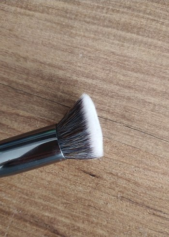 Beden Gri Makyaj Fırçası