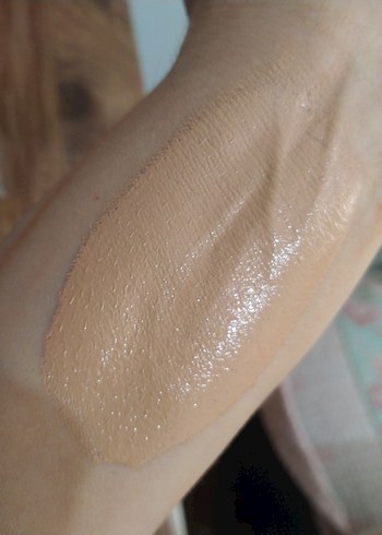 Beden Renk Shiseido Synchro Self Refreshing Fondöten 250
