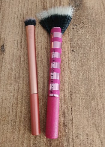 Pastel Pembe Makyaj Fırçası Seti
