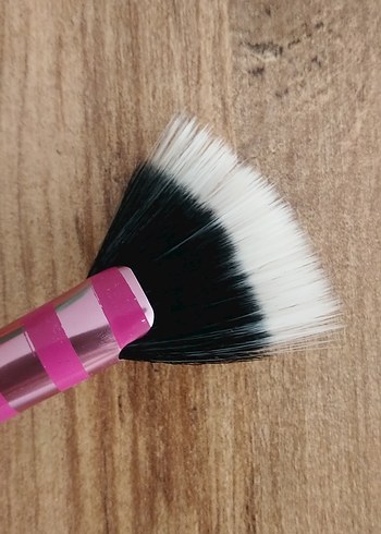 Beden Renk Pastel Pembe Makyaj Fırçası Seti
