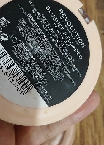 Revolution Parlak Bej Pudra Allık ve Aydınlatıcı