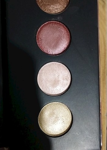 Sleek Sleek Makyaj ve W7 Eye Cushions Far Paleti