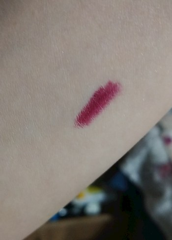  Beden Inglot Parlak Bordo Dudak Kalemi