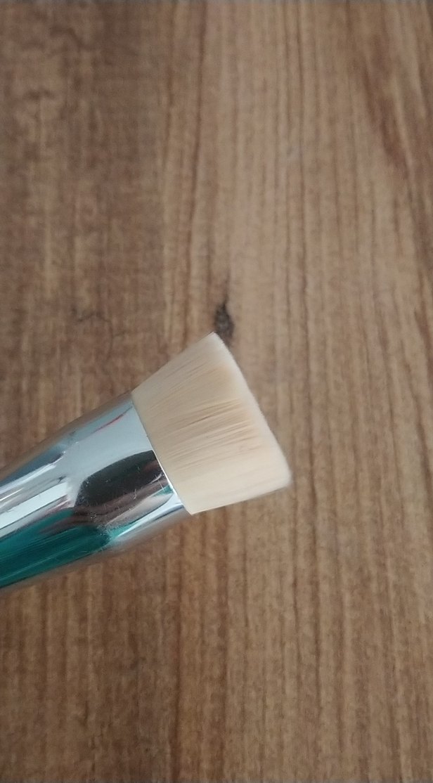 KIKO Çok Renkli Makyaj Fırçası Gri Saplı - Görsel 2