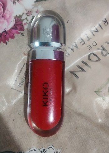 Kiko KIKO Milano Canlı Kırmızı Ruj