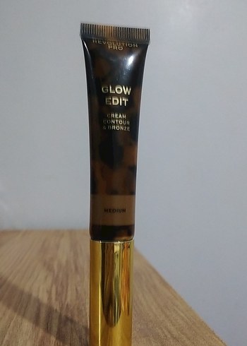 Beden Revolution kontur bronz