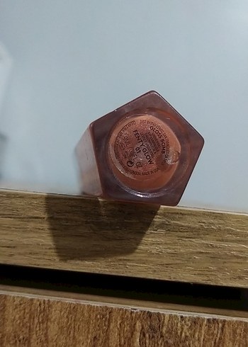 Bej Parlak Dudak Parlatıcısı EKTYBEAUTY - Görsel 2