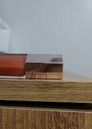 Bej Parlak Dudak Parlatıcısı EKTYBEAUTY - Görsel 3