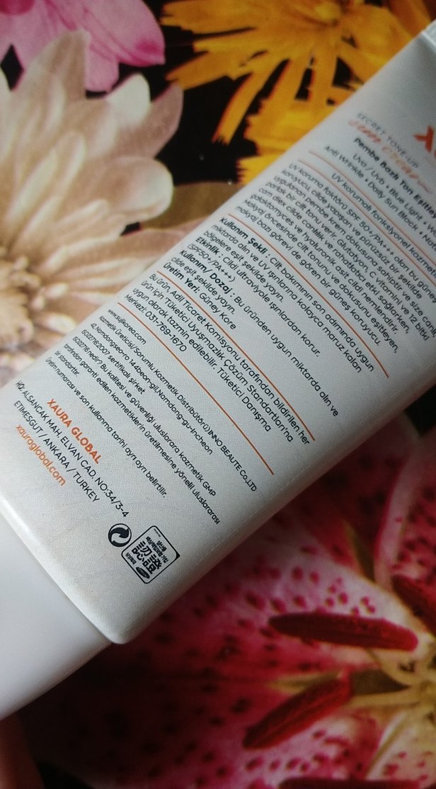 Xaura SPF 50+ Şeffaf Güneş Kremi - Görsel 4