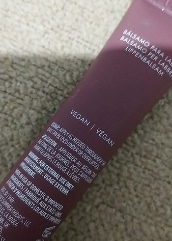 Summer Fridays Dudak Balmı - Bej Parlaklık - Görsel 5