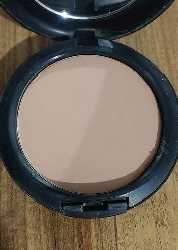 MAC Studio Fix Siyah Pudra - Görsel 3