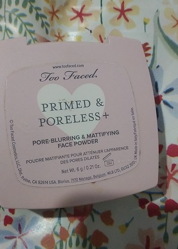 Too Faced Primed and Poreless Yüz Pudrası - Görsel 3