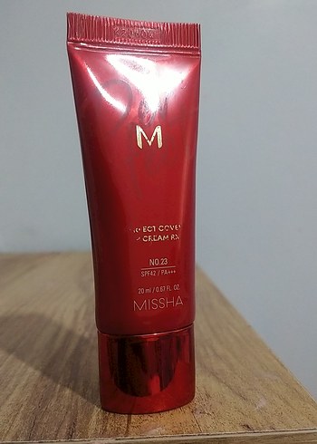 Missha No.23 Parlak Kırmızı BB Krem - Görsel 2