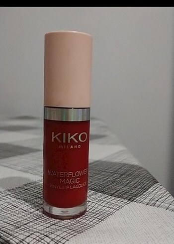 Kiko Kiko Parlak Kırmızı Ruj