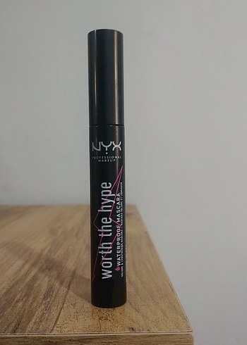 NYX NYX Worth The Hype Suya Dayanıklı Maskara - Koyu Pembe