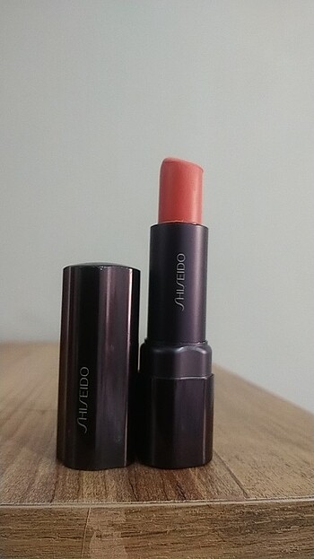 Ruj shiseido 