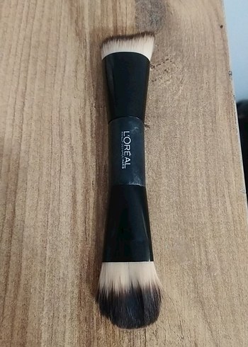 L'Oréal Çift Uçlu Makyaj Fırçası Bej
