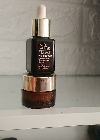 Estée Lauder Advanced Night Repair Serumu