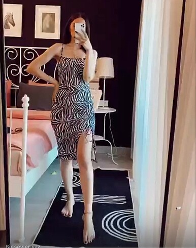Desenli elbise