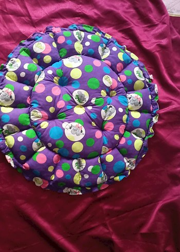 Renkli Bağcıklı kedi Minderi - Görsel 3