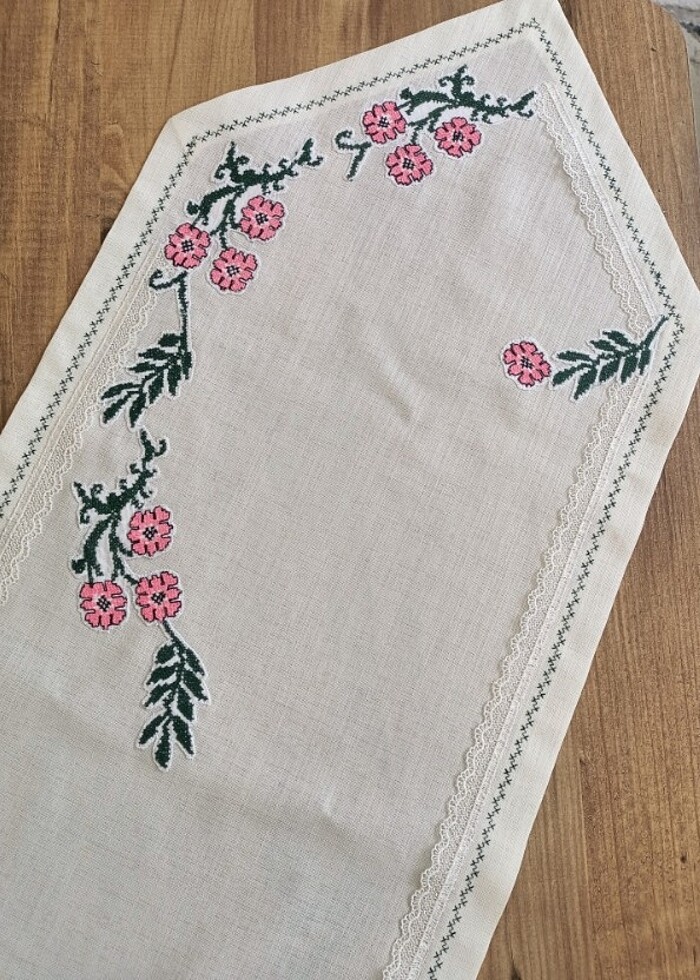 Ranır masa örtüsü - Görsel 2