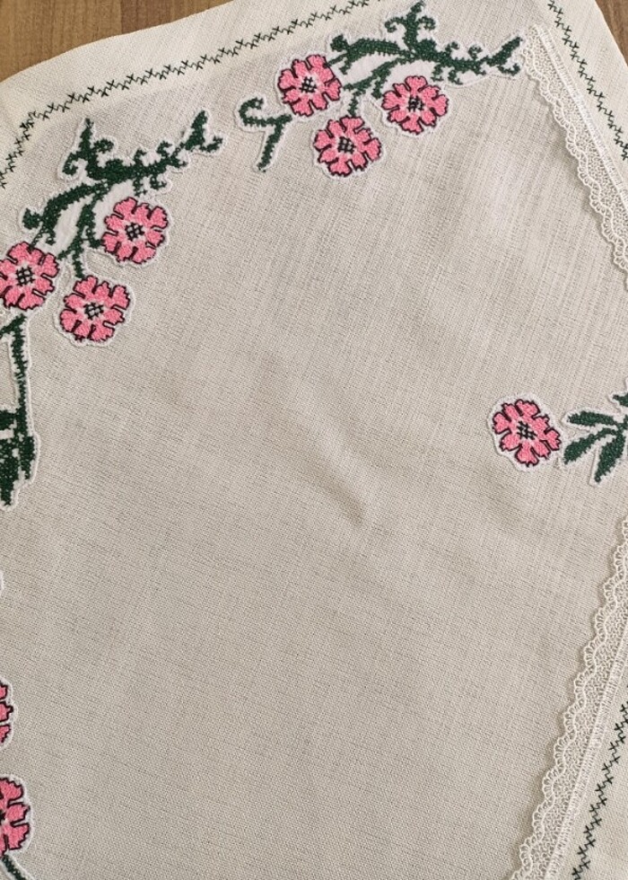 Ranır masa örtüsü - Görsel 3