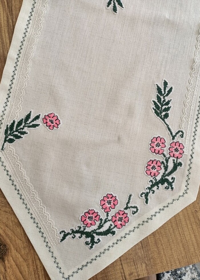 Ranır masa örtüsü - Görsel 4