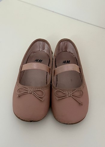 H&M Kız Çocuk Bej Fiyonk Detaylı Babet