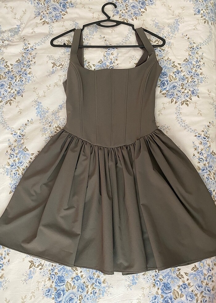 zara korseli kısa gri elbise - Görsel 2