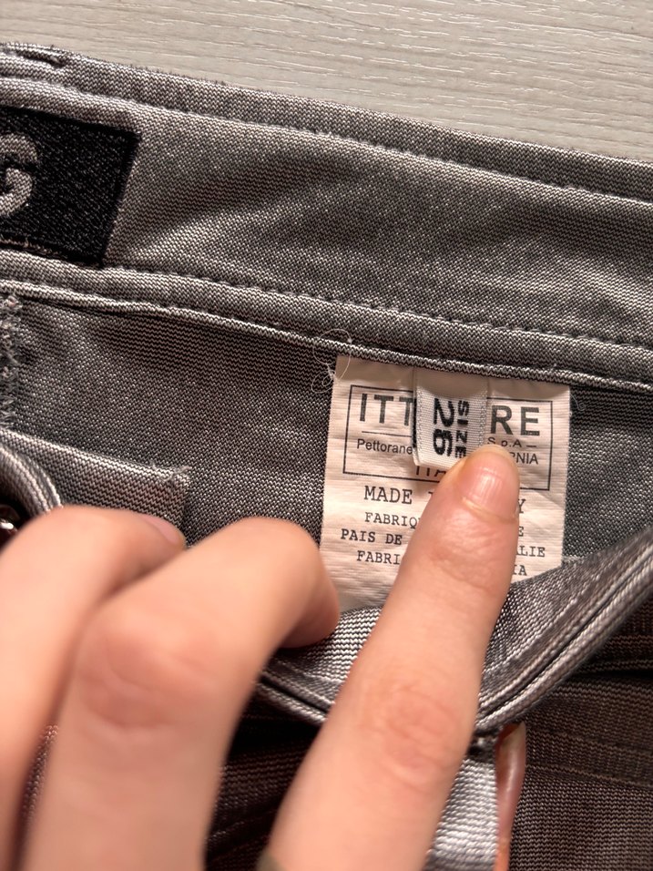 D&G Gri Mini Deri Şort - Görsel 4