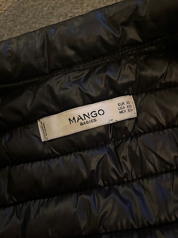 s Beden Mango Şişme Yelek Siyah