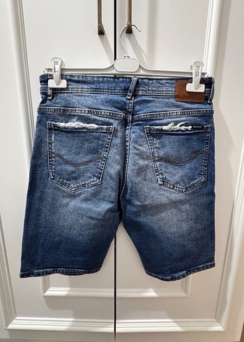 Erkek Koyu Mavi Yırtık Denim Şort - Görsel 2