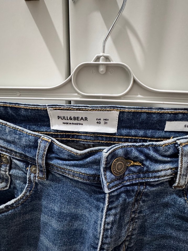 Erkek Koyu Mavi Yırtık Denim Şort - Görsel 4