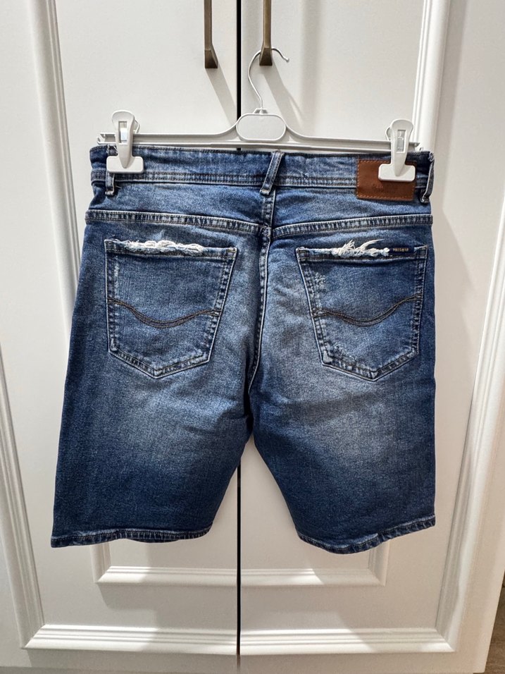 Erkek Koyu Mavi Yırtık Denim Şort - Görsel 2