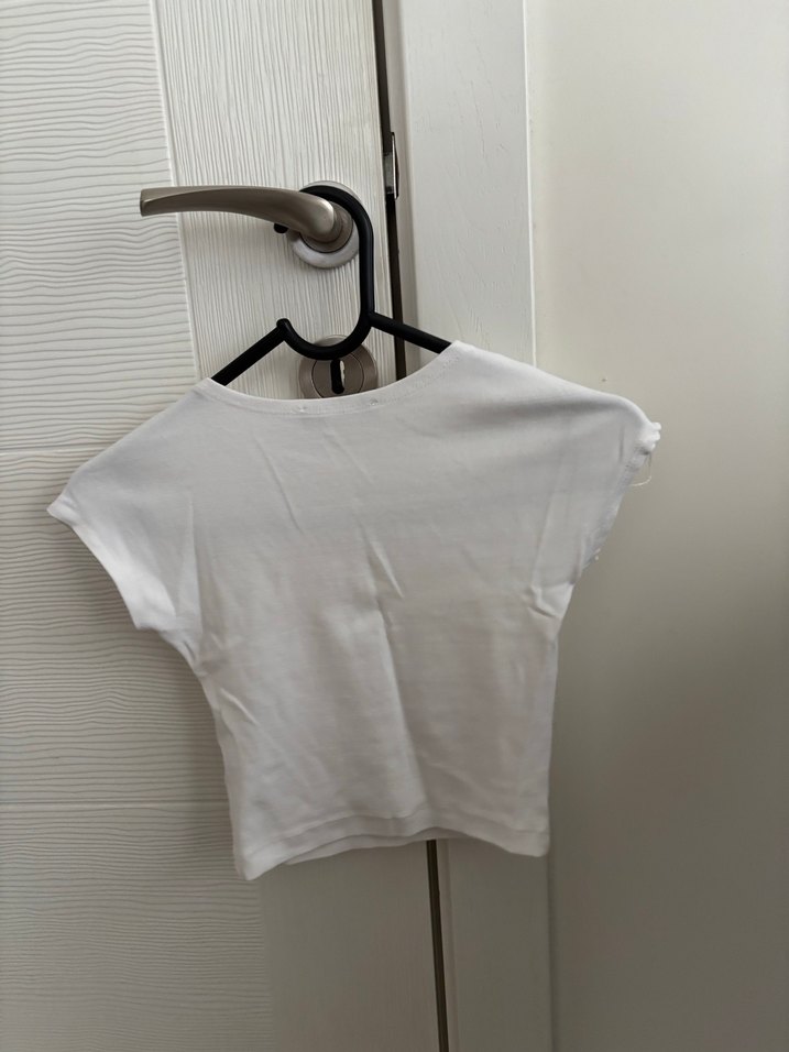 Beyaz Crop Tişört - Görsel 2