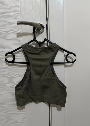 Gri Mini Yüksek Yakalı Kolsuz Atlet - Görsel 2