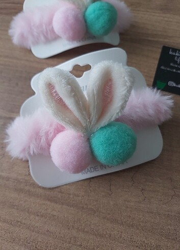 Tavşan peluş lastikli toka 