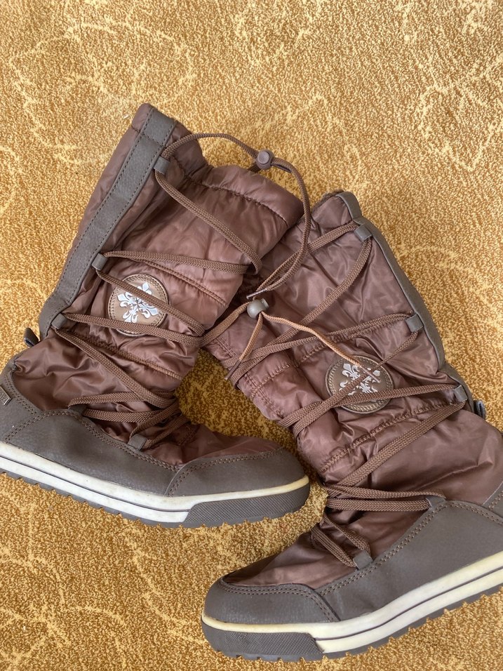 Kahverengi Tüylü  Kadın Bot - Görsel 2